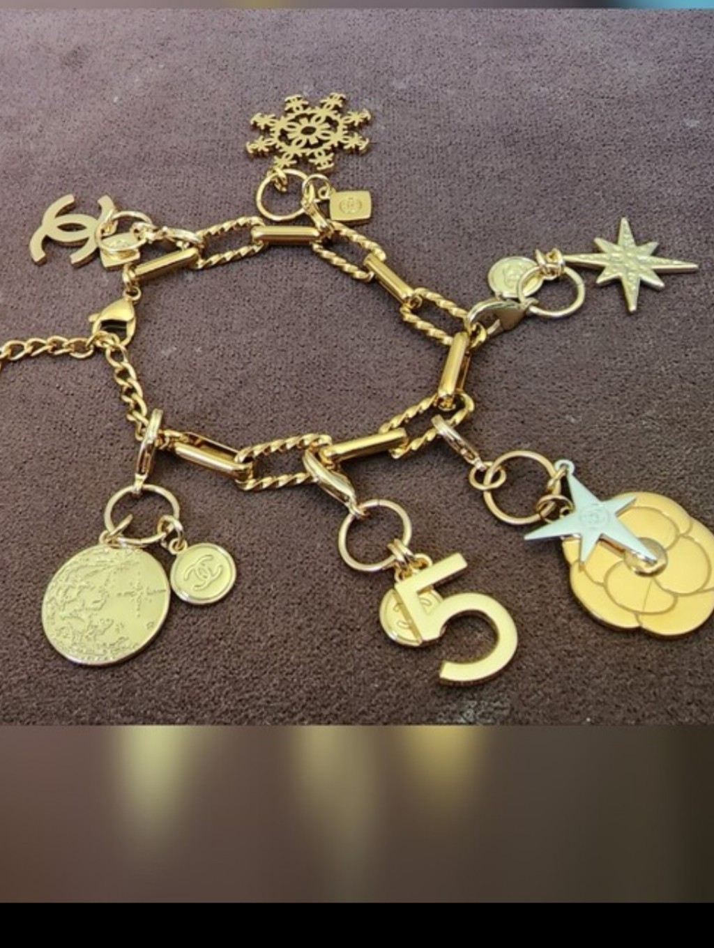 Authentic Chanel 6 Pcs Gold Tone Holiday Charm Bracelet New, Read Describtion.